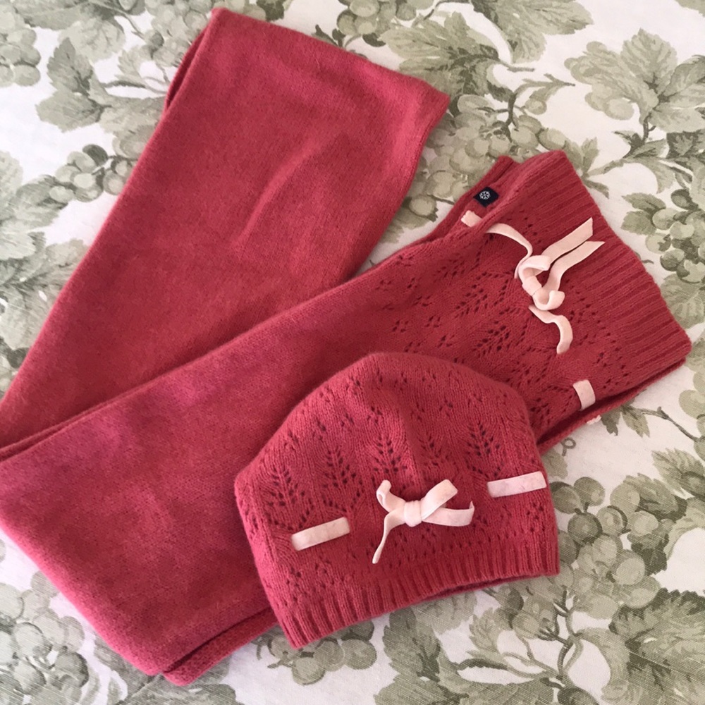 Girls’ GAP Kids angora wool scarf and hat set NWOT